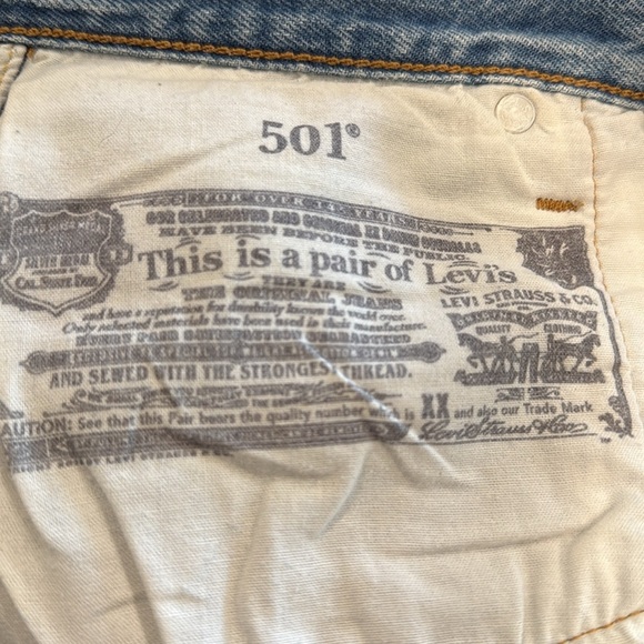 Levi’s 501 High Rise Cutoff Button Fly Light Wash Shorts Frayed Hem - Picture 7 of 9